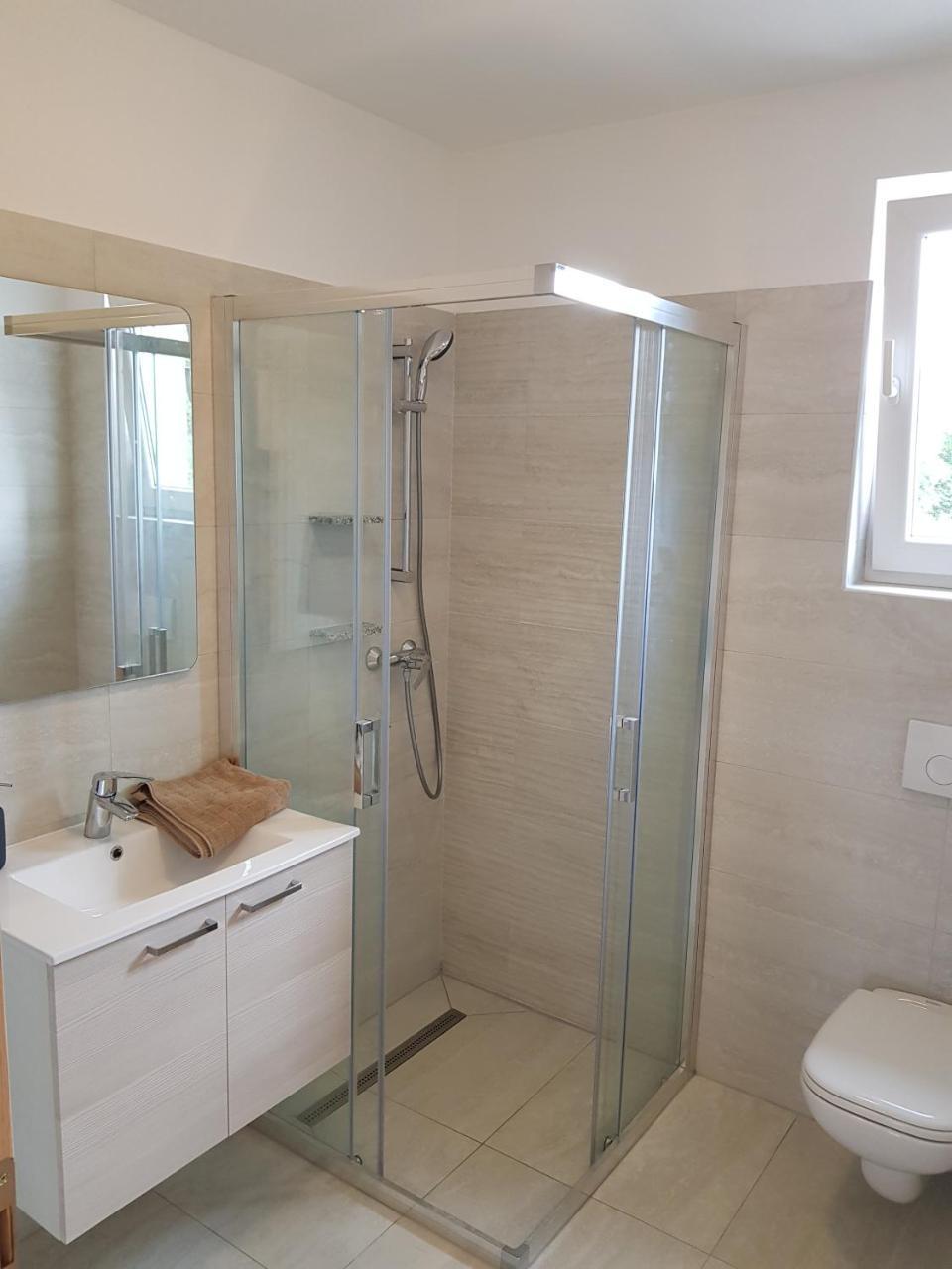 Appartamento Colic Njivice Esterno foto