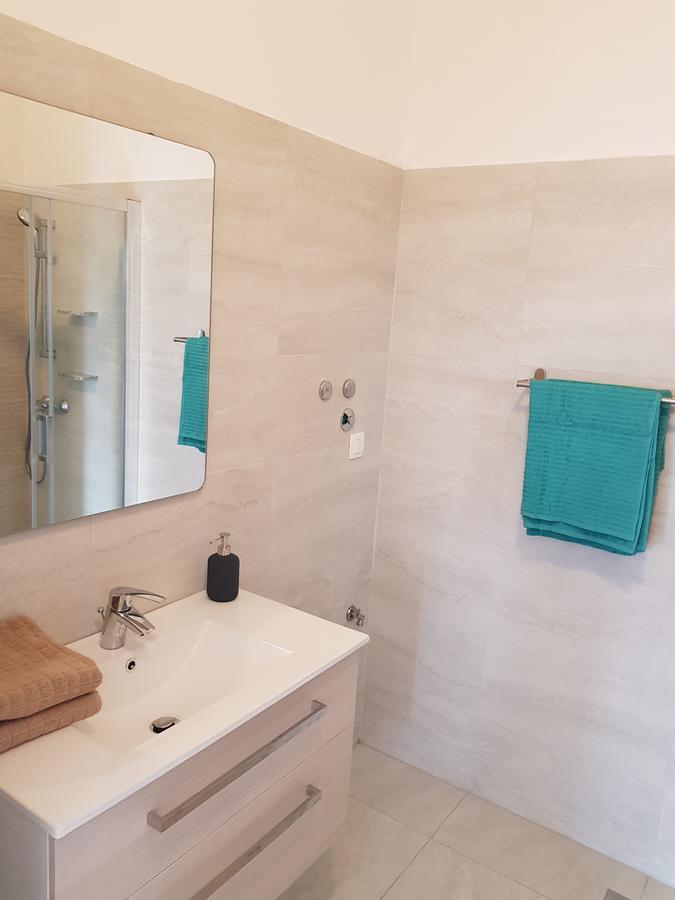 Appartamento Colic Njivice Esterno foto