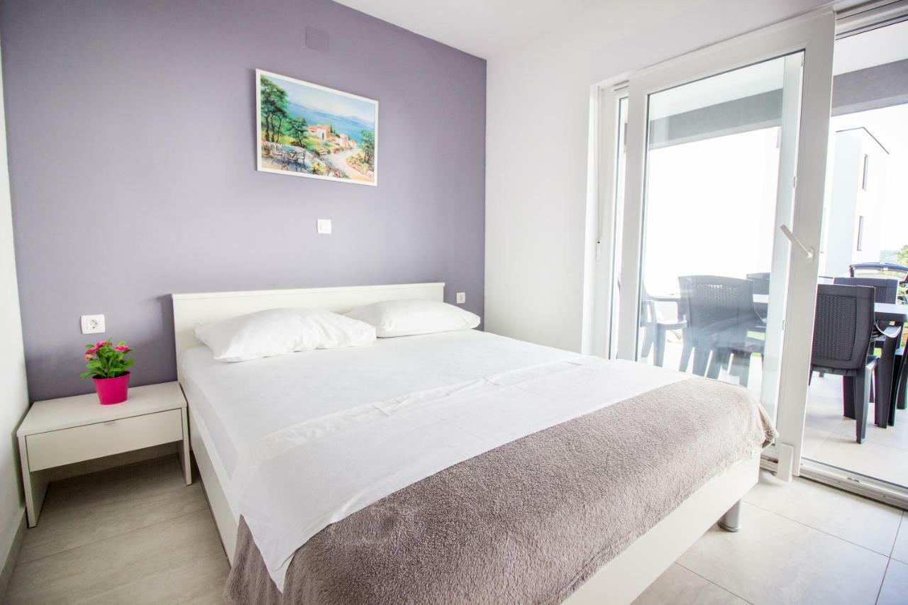 Appartamento Colic Njivice Esterno foto