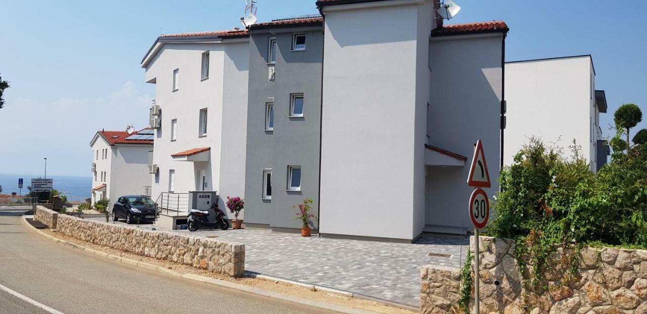 Appartamento Colic Njivice Esterno foto