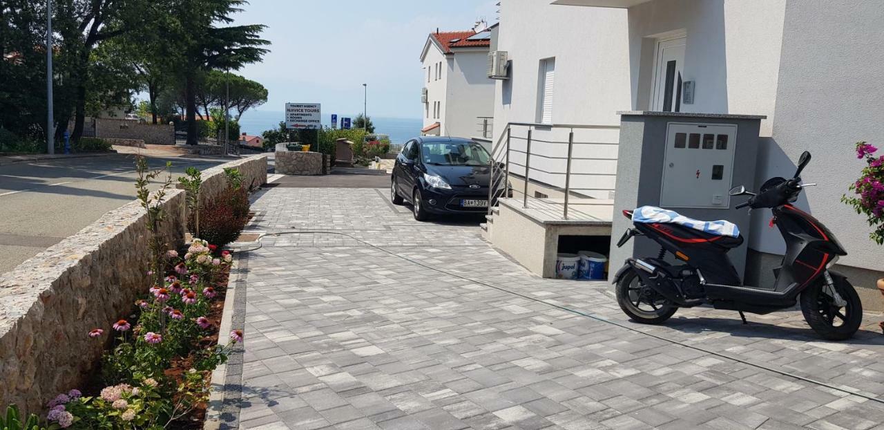 Appartamento Colic Njivice Esterno foto